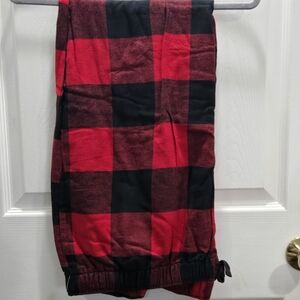 NWT Old Navy Women's Red and Black Buffalo Flannel Holiday Pajama Pants 3X